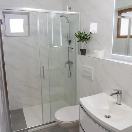 Petrica 3* Jurandvor